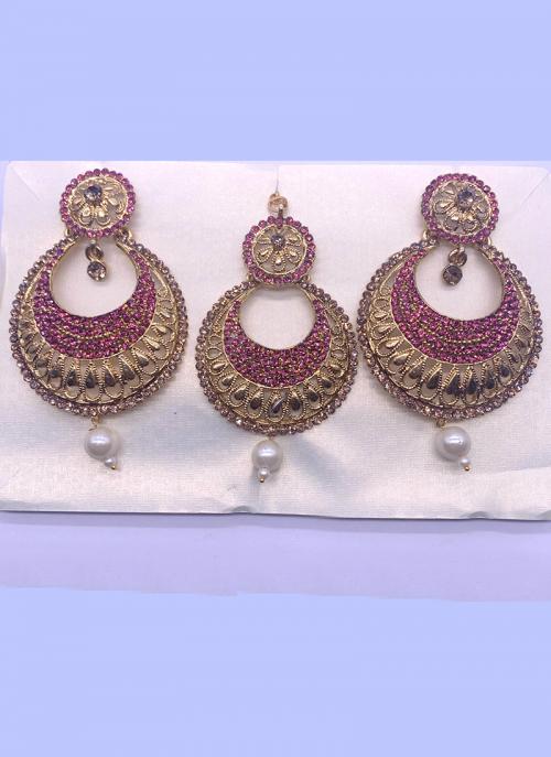 Pink And Golden Chandbali Design Diamond Earrings With Maang Tikka